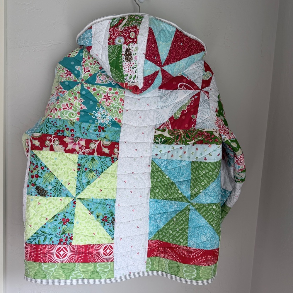Hand Made Patchwork Christmas Winter Team Quilt Jacket with Hood Size M/L - Picture 13 of 14
